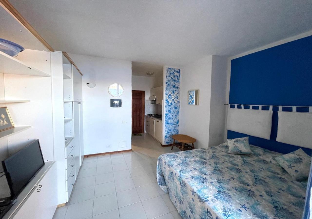San Teodoro Punta Est Delizioso Monolocale Vista Mare Apartamento Exterior foto