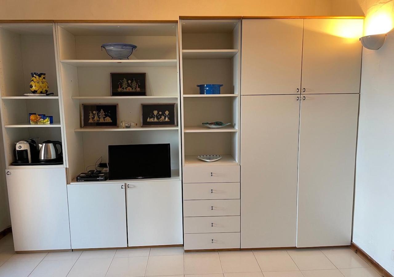 San Teodoro Punta Est Delizioso Monolocale Vista Mare Apartamento Exterior foto